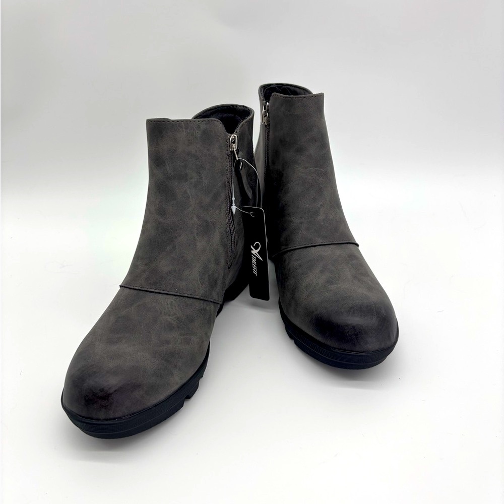 Athlefit Wedge Booties for Women with Heel Hidden Wedge NWOB Gray